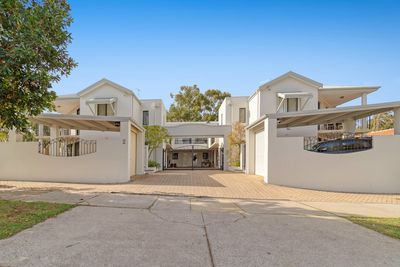 2 / 2 White Place, Subiaco WA 6008
