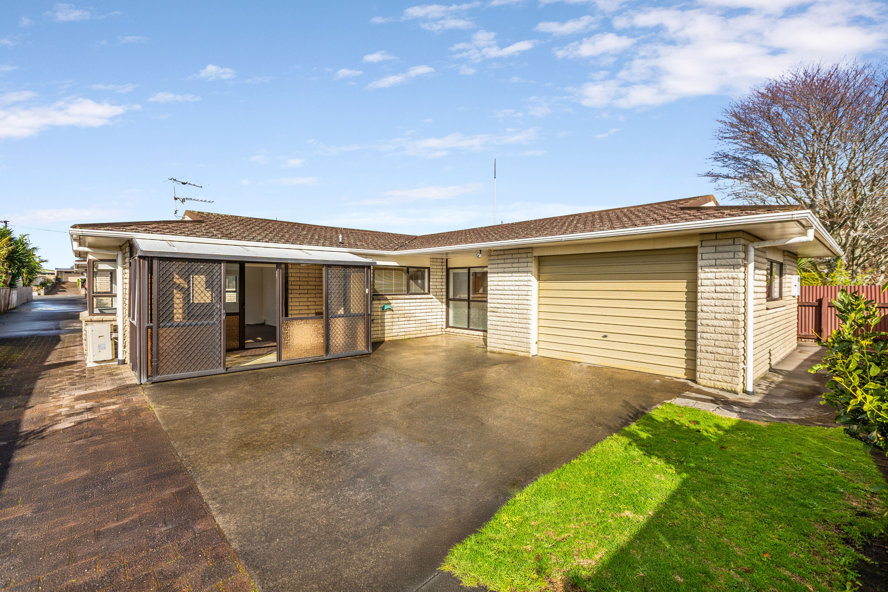 TRUE GEM IN A PRIME POSITION - 3 BEDROOM