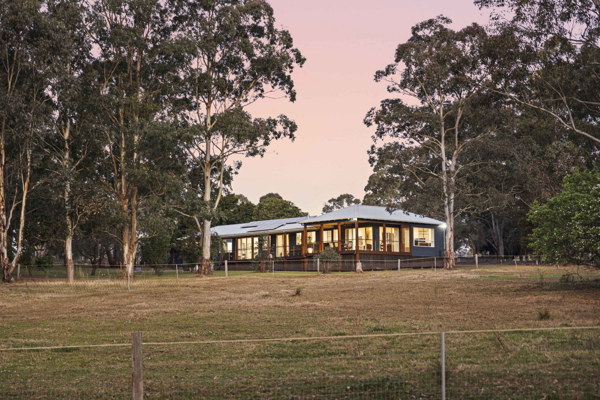 63 Erbacher Road, Hampton QLD 4352