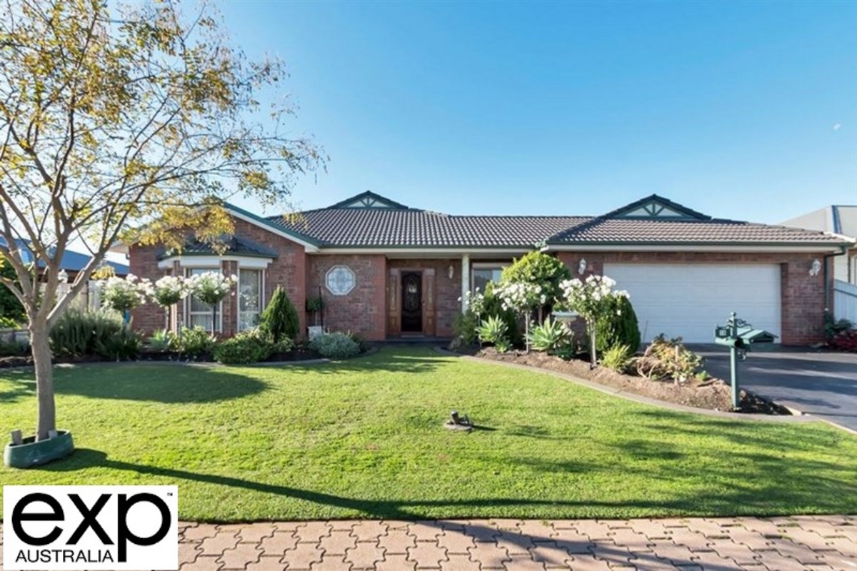 10 Bluegum Drive, Paralowie