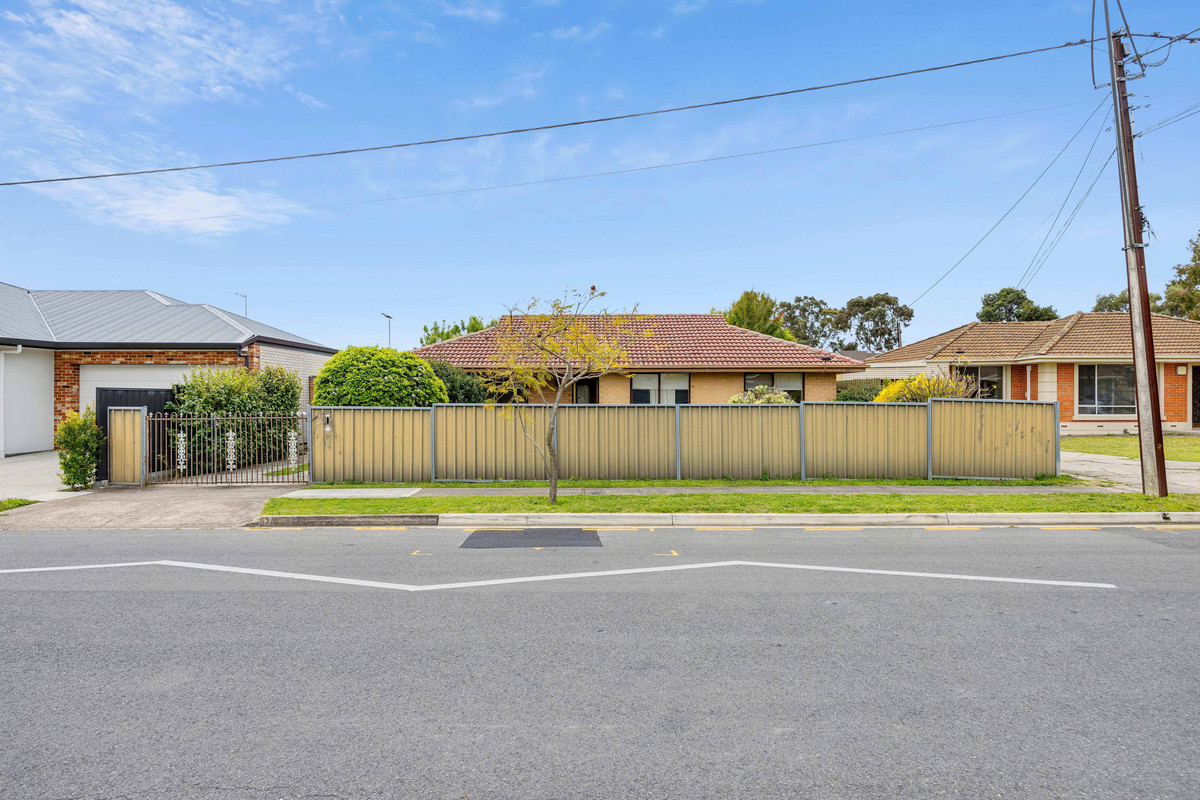 2 Aroona Avenue, Hope Valley SA 5090 (4276211)