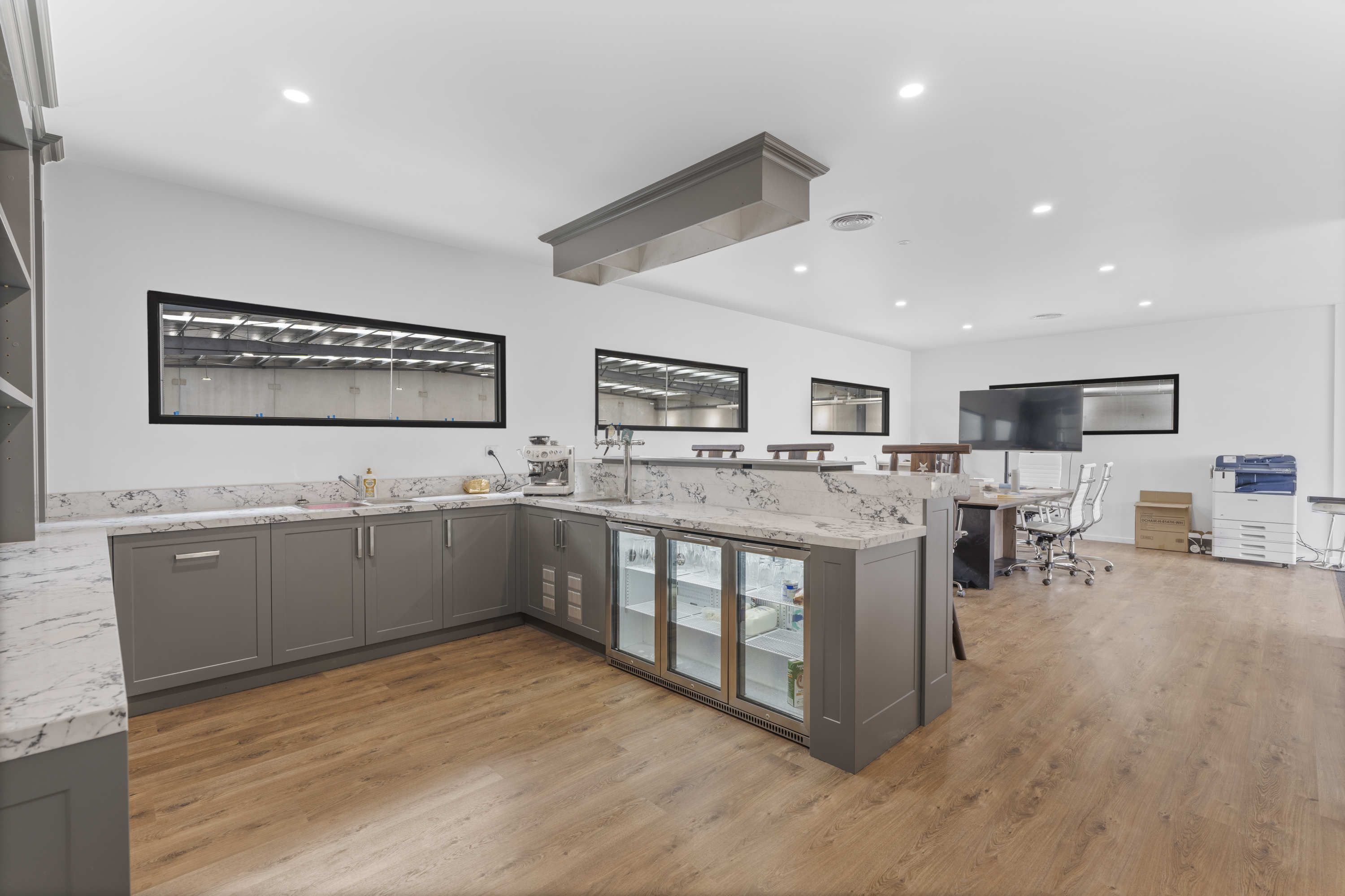 6 Lord Court, Dandenong South For Sale by Rutherfords Real Estate - image 4