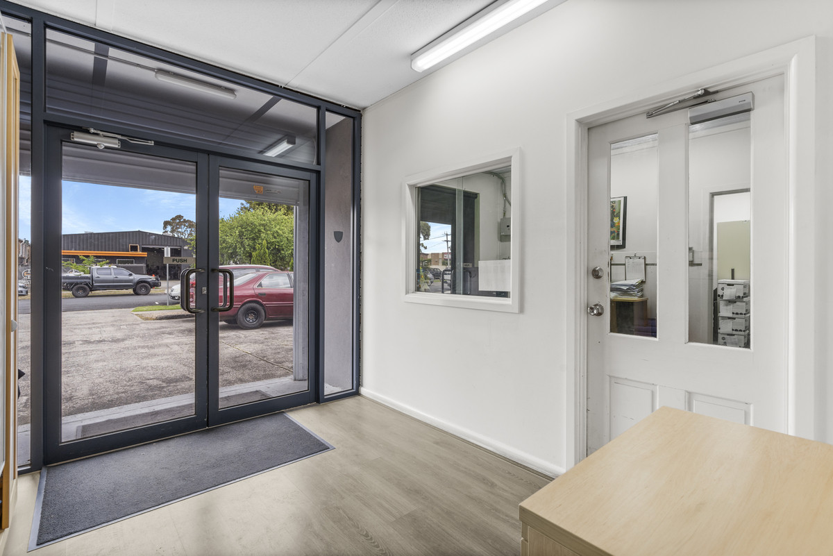 13 Temple Drive, Thomastown Sold by Rutherfords Real Estate - image 2