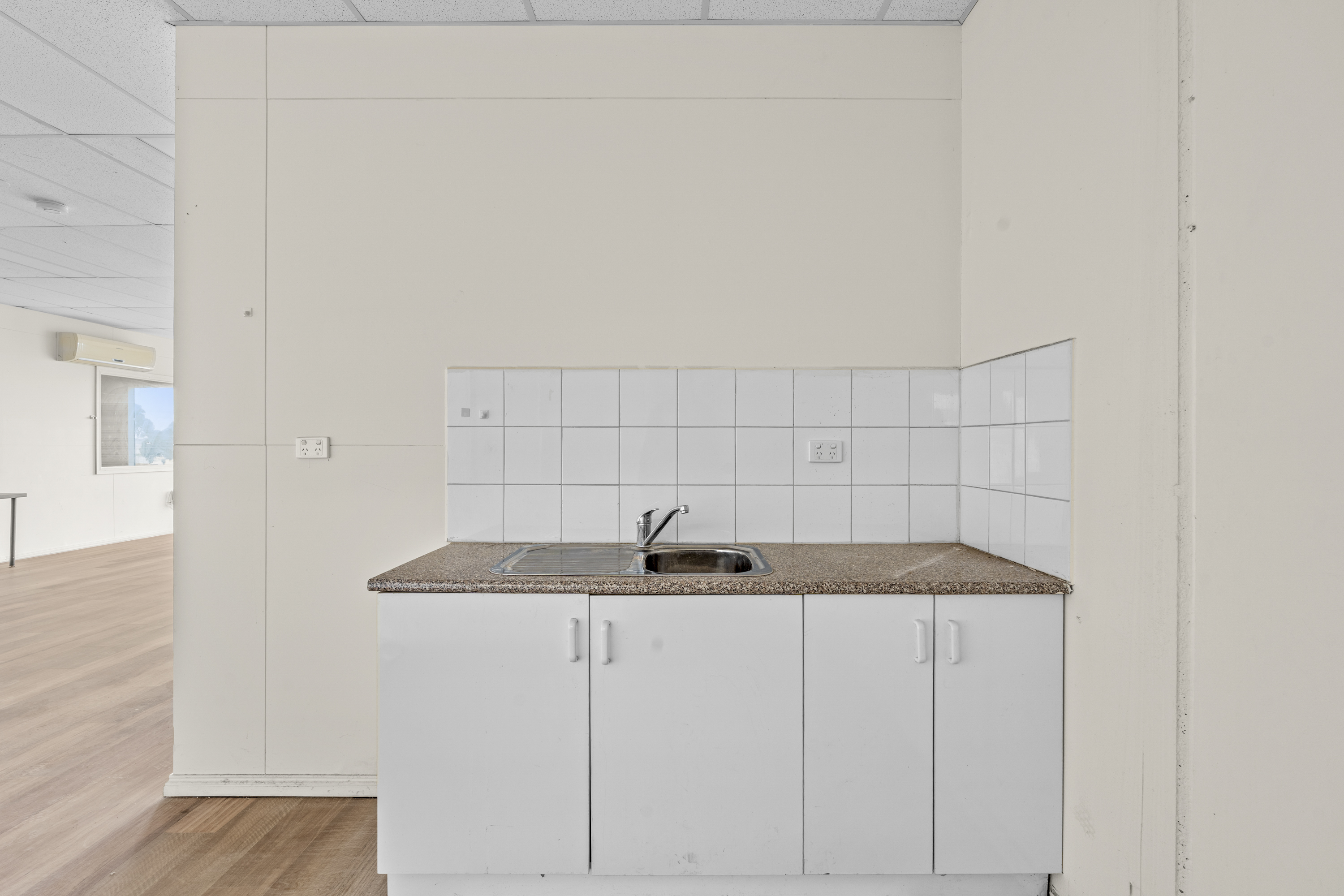 10/19-25 Somerton Road, Campbellfield For Lease by Rutherfords Real Estate - image 11