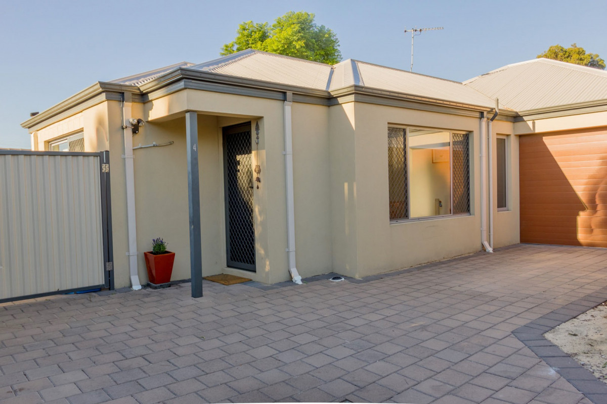 Property enquiry form background image