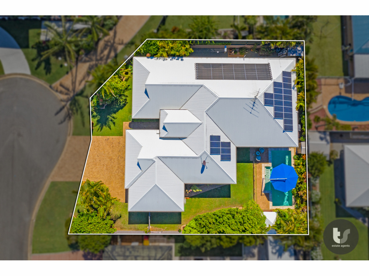 LOCATION, LOCATION, LOCATION 5 BEDROOM 812M2 BLOCK !! Team