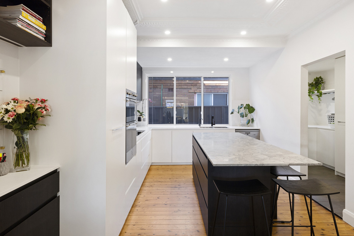 29 Walsh Avenue, Croydon Park Auction by Rich & Oliva - image 11