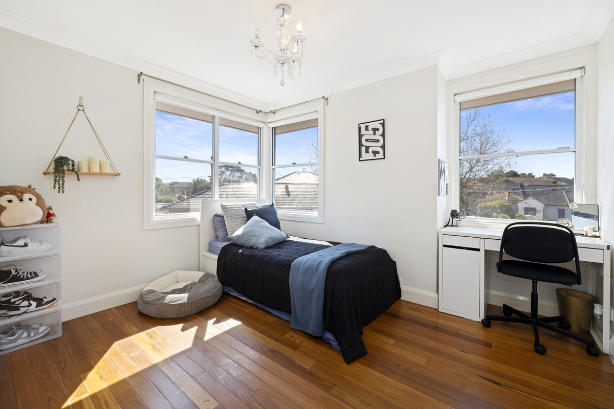 29 Walsh Avenue, Croydon Park Auction by Rich & Oliva - image 16