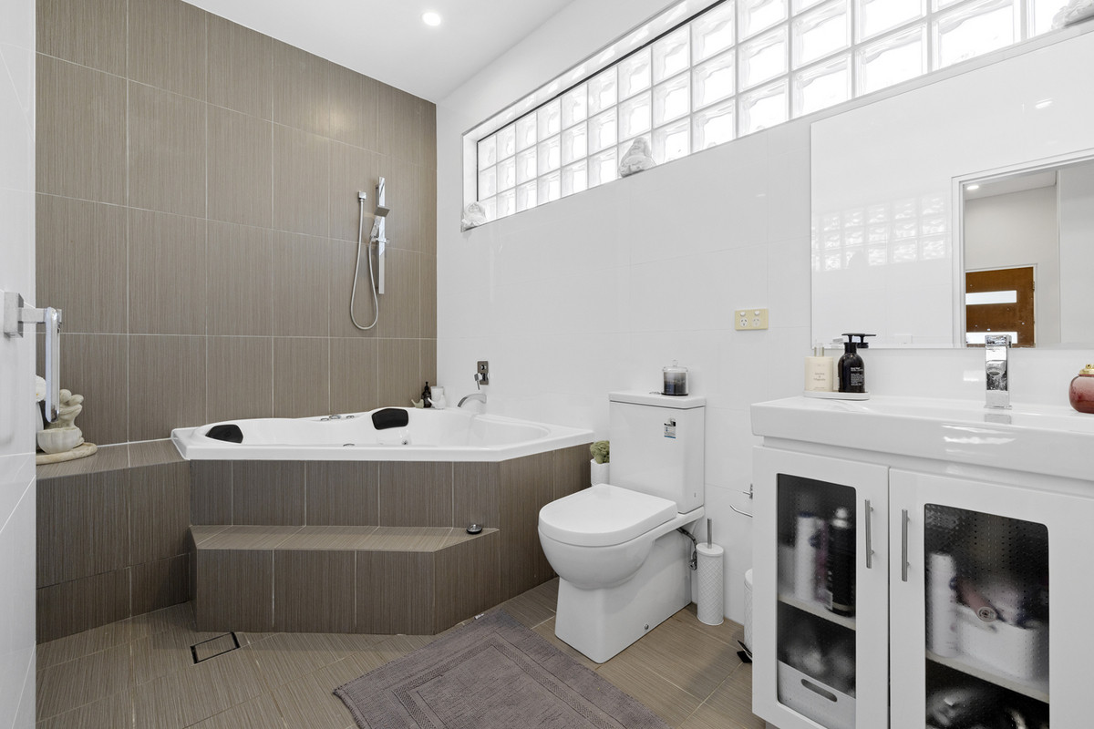 206 Burwood Road, Croydon Park For Sale by Rich & Oliva - image 5